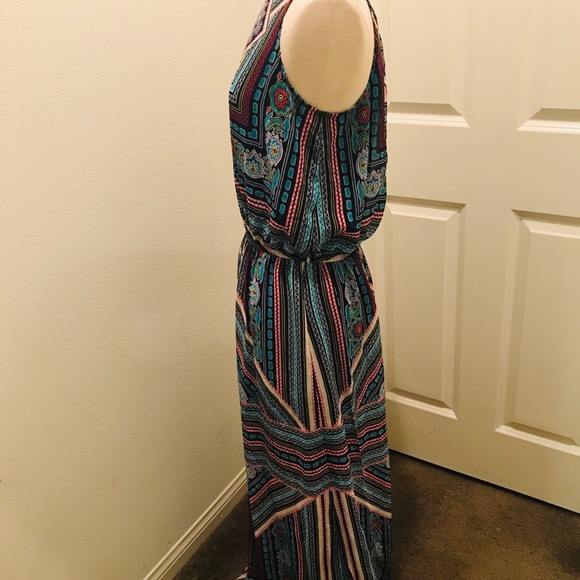 New York and Company Middle Slit Maxi Dress - Picture 4 of 8